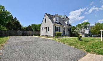 8422 RADFORD Ave, Alexandria, VA 22309