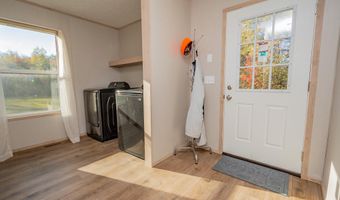 3 Back Rd, Abbot, ME 04406