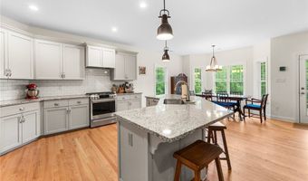 216 Edwin Cir, Aylett, VA 23009