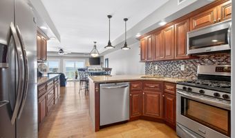 401 Bay Shore Dr 17B, Barnegat, NJ 08005