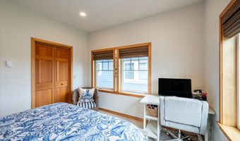 1323 VILLAGE Loop, Bandon, OR 97411