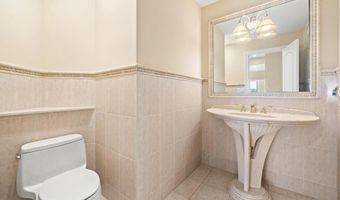 1100 ISLAND Dr, Bayville, NJ 08721
