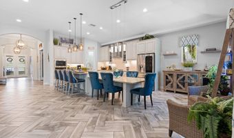 7702 PARADISO Dr, Apollo Beach, FL 33572