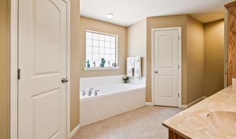 3270 Clover Hill Ln, Benton, AR 72015