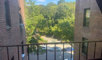 83-30 98 St 4G, Woodhaven, NY 11421