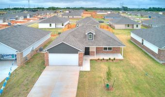 924 S Bear Ln, Mustang, OK 73064