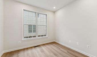 20385 MEDALIST Dr, Ashburn, VA 20147