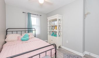 4 FRANKLIN Sq, Berlin, MD 21811