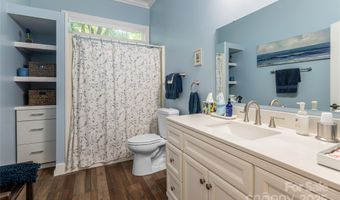 47 Timberwood Dr, Asheville, NC 28806
