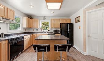 3534 WOODBURN Rd, Annandale, VA 22003