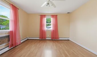 32 Brookfarm Rd, North Providence, RI 02904