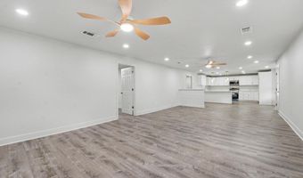 6105 E Desoto St, Bay St. Louis, MS 39520