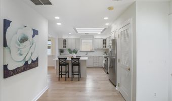 6205 EVERGLADES Dr, Alexandria, VA 22312