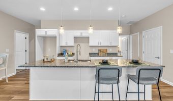 7749 Silver Fox Dr, Indianapolis, IN 46217