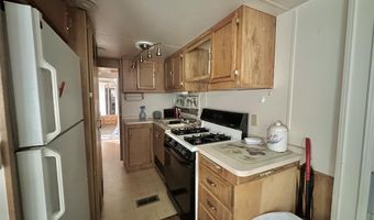 19101 E Palm Ln 18, Black Canyon City, AZ 85324
