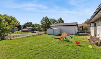 213 10th Ave SW, Altoona, IA 50009