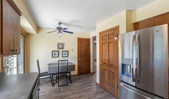 6337 Piping Rock Rd, Madison, WI 53711