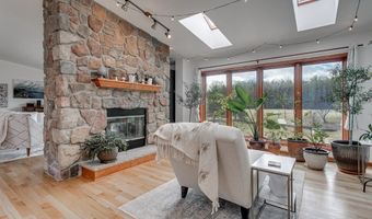E7009 Jackson Rd, Algoma, WI 54201