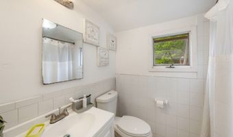 73 Davis Dr, Bergenfield, NJ 07621