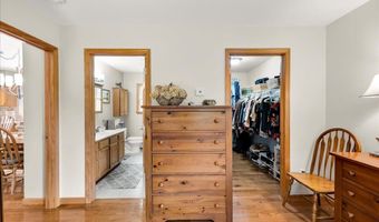 21 Bowling Green Ln, Belfast, ME 04915