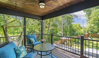 820 Barton Dr, Ann Arbor, MI 48105