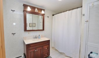 1647 Broadway, Bangor, ME 04401