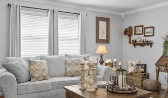 18 Sandra Ln, Athens, AL 35611