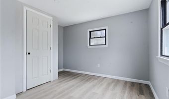 61 Everson Dr, Glocester, RI 02814