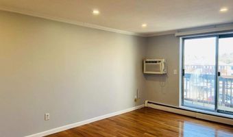 144 Kenrick St 34, Boston, MA 02135