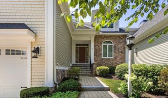11 Crenshaw Ln 11, Andover, MA 01810