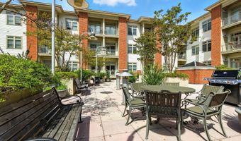 309 HOLLAND Ln 222, Alexandria, VA 22314