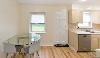 104 Fairview Ave, Bergenfield, NJ 07621
