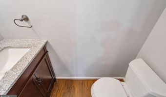 2522- D S ARLINGTON MILL Dr 4, Arlington, VA 22206