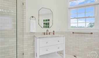12 Amberwood Cir, Savannah, GA 31405