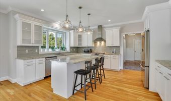 4 Aspenwood, Avon, CT 06001
