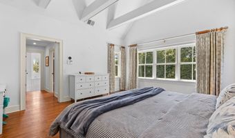 71 West Ave, Darien, CT 06820