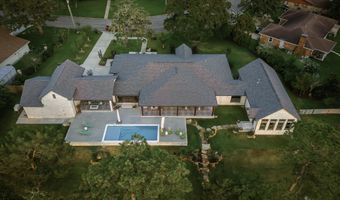 927 N Shore Dr, Biloxi, MS 39532