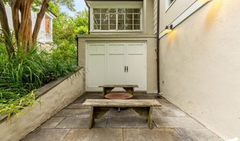 4320 LORCOM Ln, Arlington, VA 22207