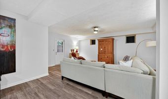 1153 Saint Andrews Dr, Macon, GA 31210