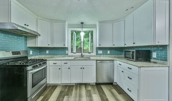 48 Central St, Auburn, MA 01501