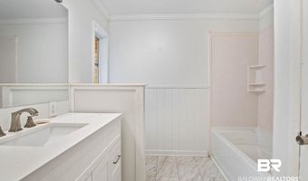 384 Old Bratt Rd, Atmore, AL 36502