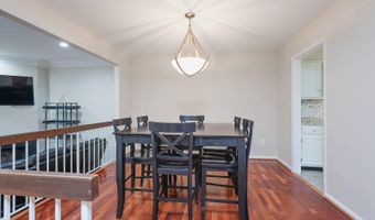 10704 MUIRFIELD Dr, Potomac, MD 20854