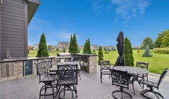 28803 Frost Ln, Adel, IA 50003