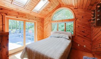 85 Indian Trl, Glocester, RI 02814