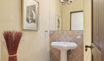 4 Avenida Herrera, Santa Fe, NM 87506