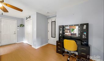 3725 Sudbury Rd, Charlotte, NC 28205