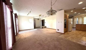 1012 W Castleberry Rd, Artesia, NM 88210