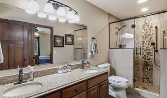 1301 Sandy Ridge Ln, Altoona, WI 54720