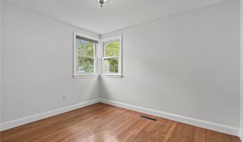 83 Bateman Ave, Cranston, RI 02920