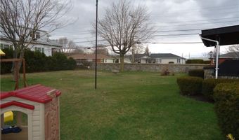 80 Phenix Ave, Cranston, RI 02920